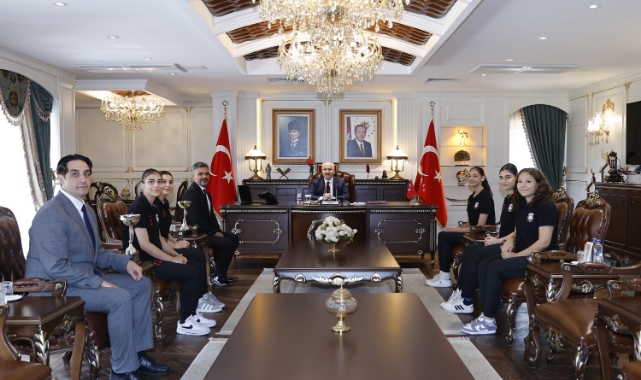 Adasokağı Spor Kulübü’nden Vali Köşger’e Ziyaret
