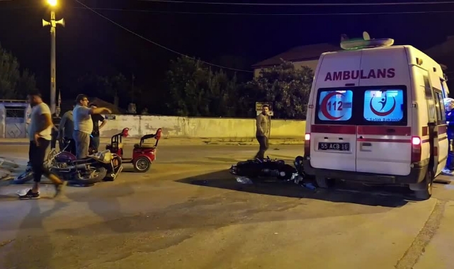 Motosikletler Çarpıştı:3 Yaralı