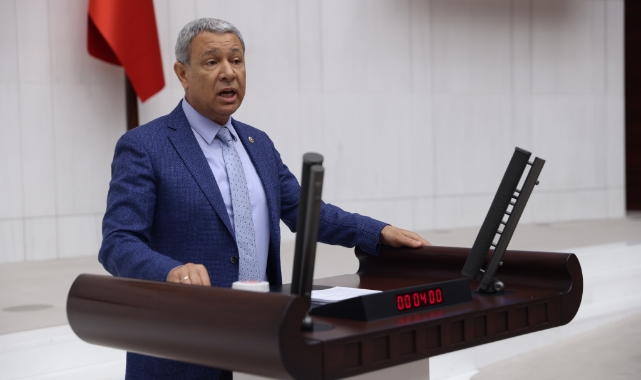 Orhan Sümer:''Vatandaş Kemer Sıkıyor,İktidar Altın Toka Takıyor!''