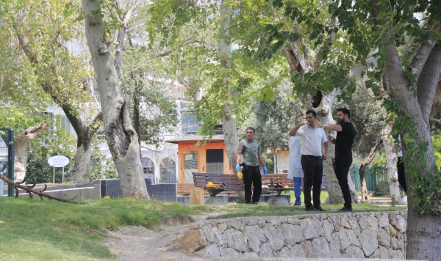 Parkta Erkek Cesedi Bulundu