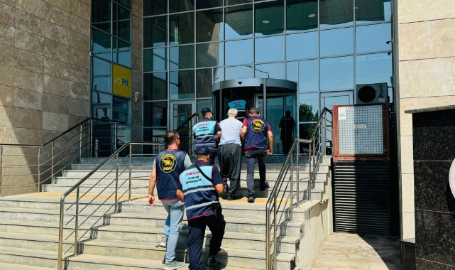 Anız Yakan 2 Kişi Suçüstü Yakalandı