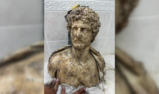 Antik Kentte 1800 Yıllık Büst Bulundu