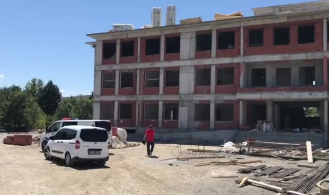 Çatıdan Düşen İnşaat İşçisi Öldü