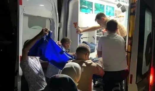 Eşini Bıçakladı!