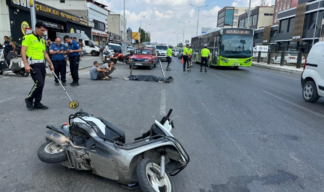 Kavşakta Feci Kaza:1 Ölü