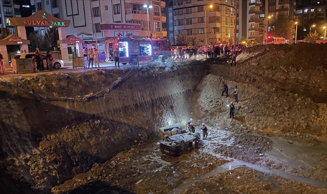 Kontrolden Çıktı, İnşaat Temeline Düştü