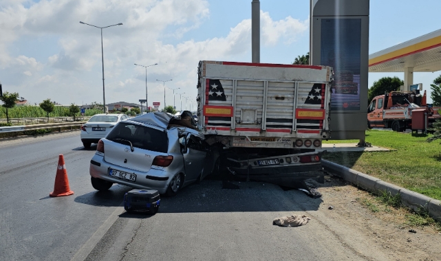 Otomobil Tıra Arkadan Çarptı:1 Ölü