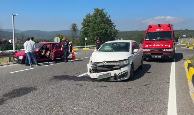 Otomobiller Çarpıştı:1 Yaralı