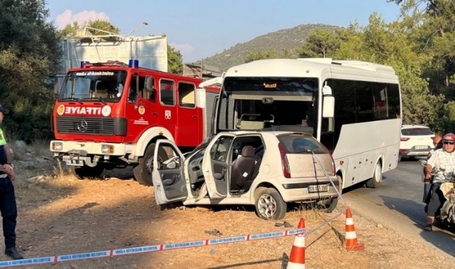 Tır İle Kamyonet Çarpıştı:1 Ölü,1 Yaralı