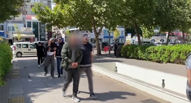 15 Düzensiz Göçmen Yakalandı, 3 Kaçakçı Tutuklandı