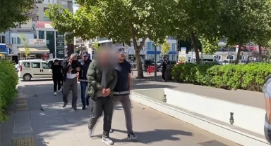 15 Düzensiz Göçmen Yakalandı, 3 Kaçakçı Tutuklandı