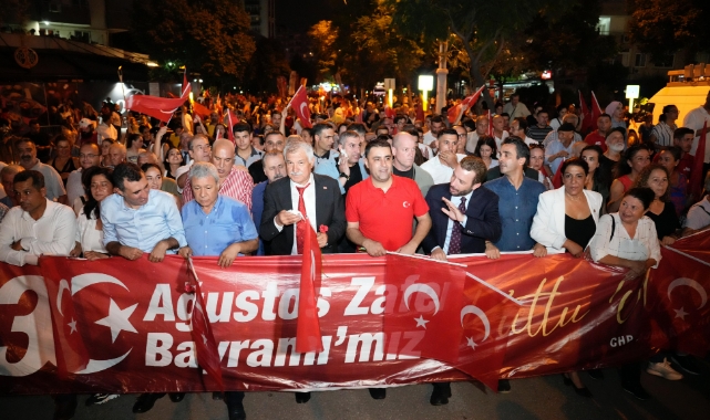 Çukurova’da Binler “Zafer” İçin Yürüdü