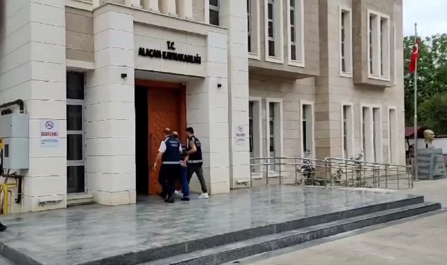 Firari Hükümlü Çatı Katında Yakalandı