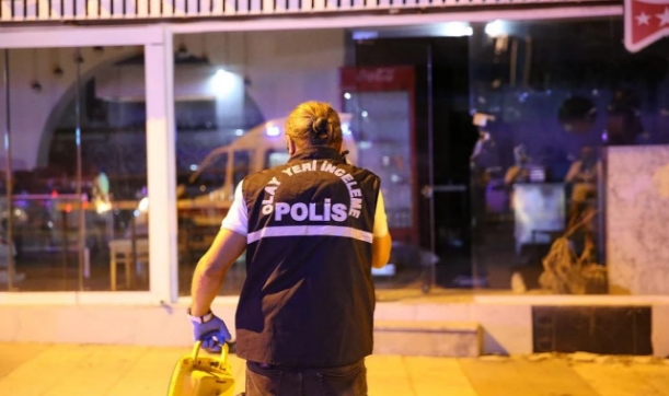 İş Yerinde Silahlı Ve Bıçaklı Kavga:1 Ölü,2 Yaralı