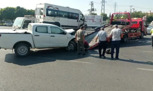 Pikap Minibüsle Çarpıştı:6 Yaralı