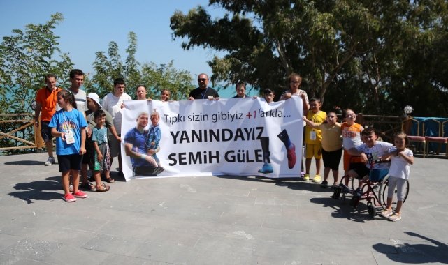 ''Tıpkı Sizin Gibiyiz +1 Farkla''