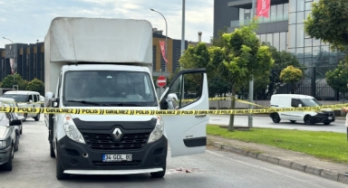 Yolunu Kesti, Silahla Vurdu!