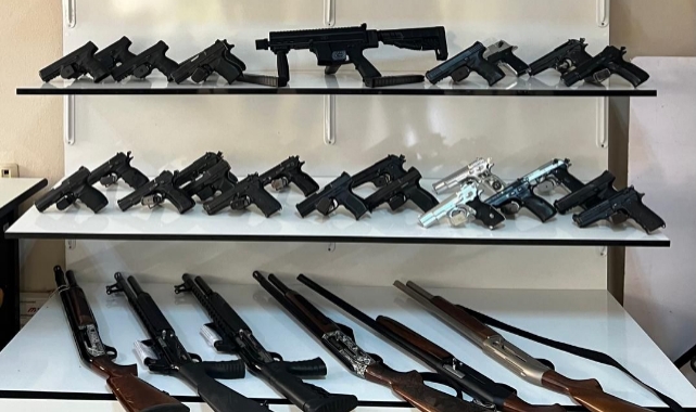 Yüreğir'de 32 Ruhsatsız Silah Ele Geçirildi