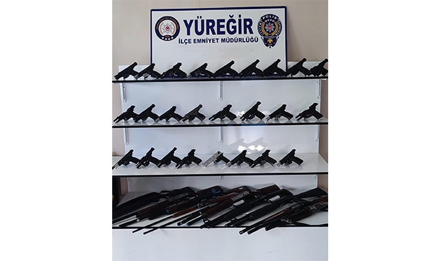 Yüreğir'de Asayiş Denetimi:35 Silah Ele Geçirildi