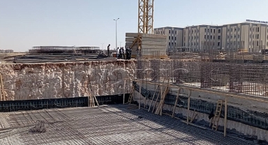 5 Metre Yükseklikten Beton Zemine Düştü