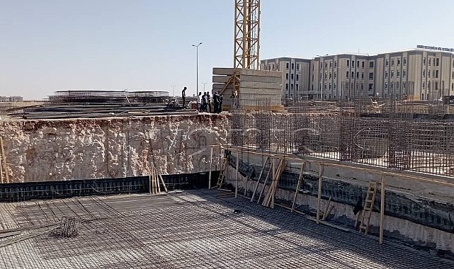 5 Metre Yükseklikten Beton Zemine Düştü