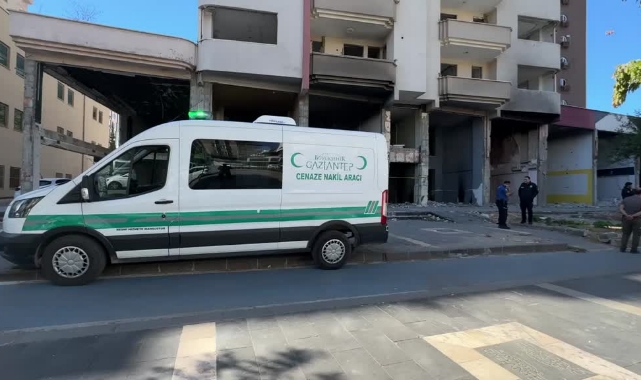 Ağır Hasarlı Binada Ölü Bulundu