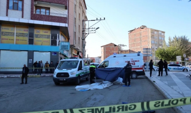 Beton Pompasının Çarptığı Yaşlı Adam Öldü