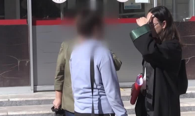 Birlikte Yaşadığı Kadını Sokakta Darbeden Sanığa Hapis Cezası