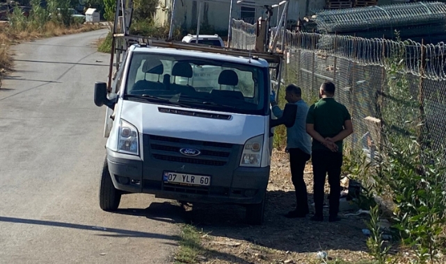 Çaldı, Gezdi, Geri Bıraktı