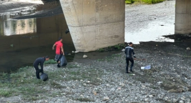 Ceset İhbarına Gidip Temizlik Yaptılar