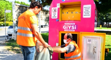 Çukurova'dan Anlamlı Proje:''Giyilmeyen Kıyafetler Çöpe Değil Kumbaraya''