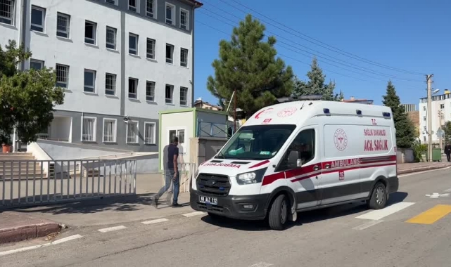 Eli Prize Değdi, Akıma Kapıldı
