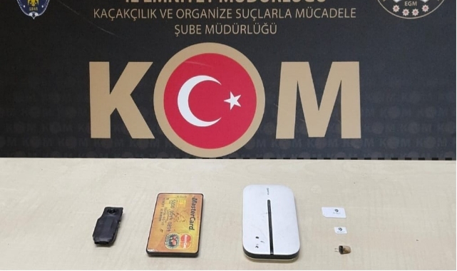 Kopya Düzeneğini Korseye Saklamış