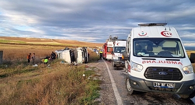 Minibüs İle Tanker Çarpıştı:1 Ölü,18 Yaralı