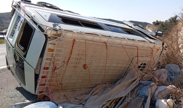 Minibüs Yan Yattı:1 Yaralı