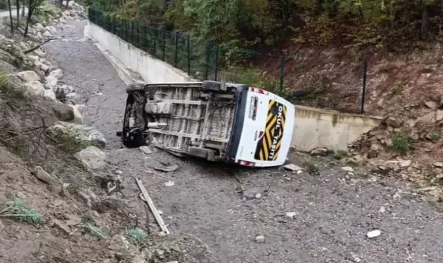 Okul Servisi Devrildi:9 Yaralı