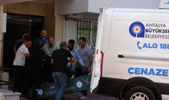 Yaşlı Adam Evinde Ölü Bulundu