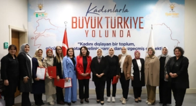 AK Parti Adana Kadın Kollarında Değişim