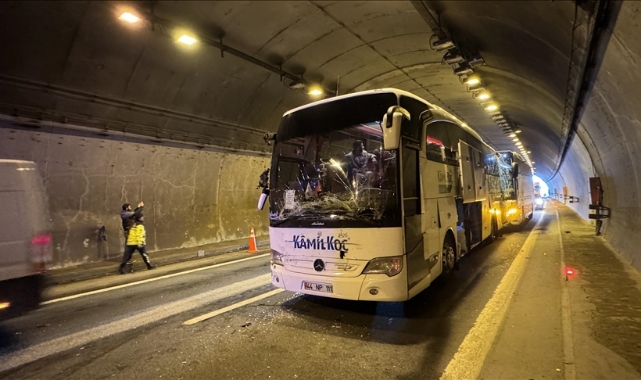 Anadolu Otoyolu'nda Zincirleme Trafik Kazası:Yaralılar Var