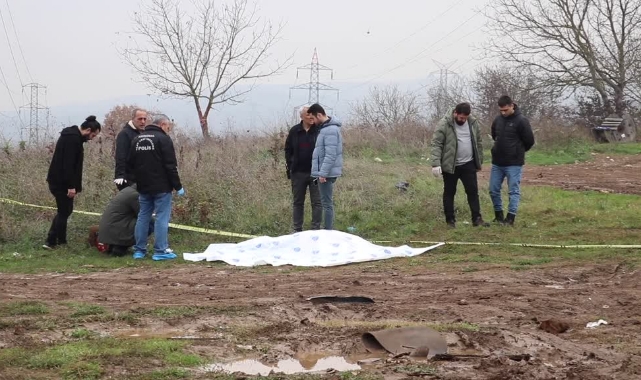 Boş Arazide Ölü Bulundu
