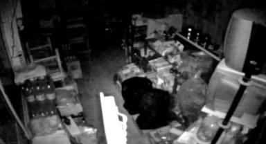 Çakmak Ateşi Işığıyla Hırsızlık!