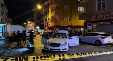 İş Yerini Kurşunlayıp Kaçarken Kaza Yaptılar