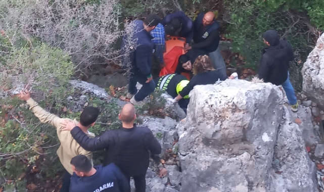 İterek Çalıştırmayı Denediği Otomobil Uçuruma Yuvarlandı