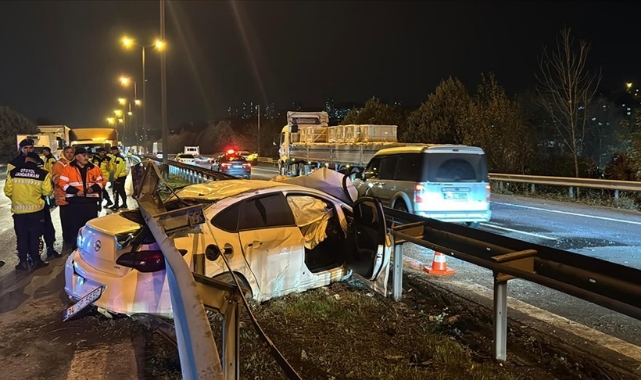 Kontrolden Çıktı, Bariyerlere Çarptı