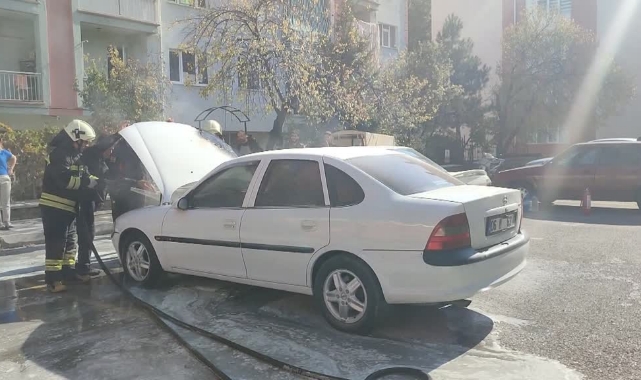 Park Halindeki Otomobil Yandı