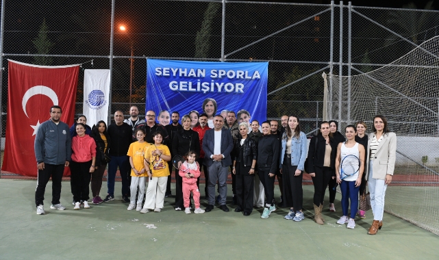Seyhan'da ''Öğretmenler Günü'' Tenis Turnuvası Düzenledi