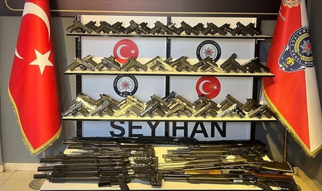 Seyhan'da 73 Ruhsatsız Silah Ele Geçirildi