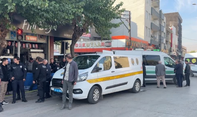 Sokak Ortasında Eşini Öldürüp, İntihar Etti!