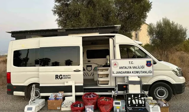 VIP Minibüsü Güzellik Merkezine Dönüştürmüş