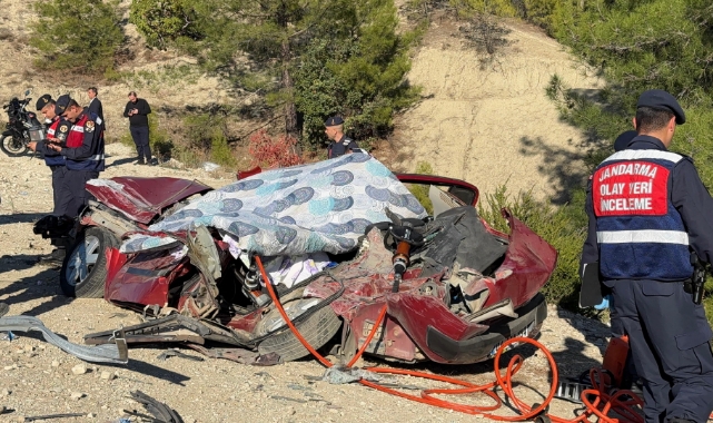 Zincirleme Trafik Kazası:2 Ölü,6 Yaralı